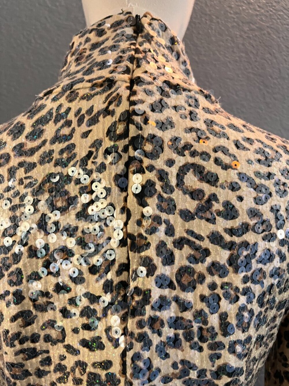 BOSTON PROPER LEOPARD SEQUIN LONG SLEEVE TURTLENECK SWEATER- EUC  SIZE SMALL - Picture 8 of 11